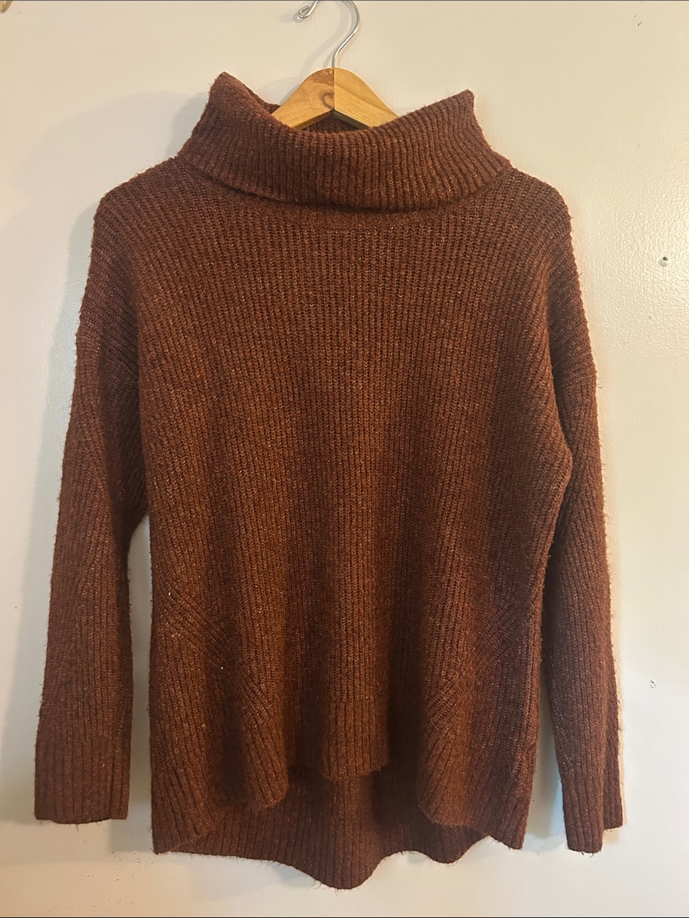 Old Navy Women's Brown Ribbed Turtleneck Sweater